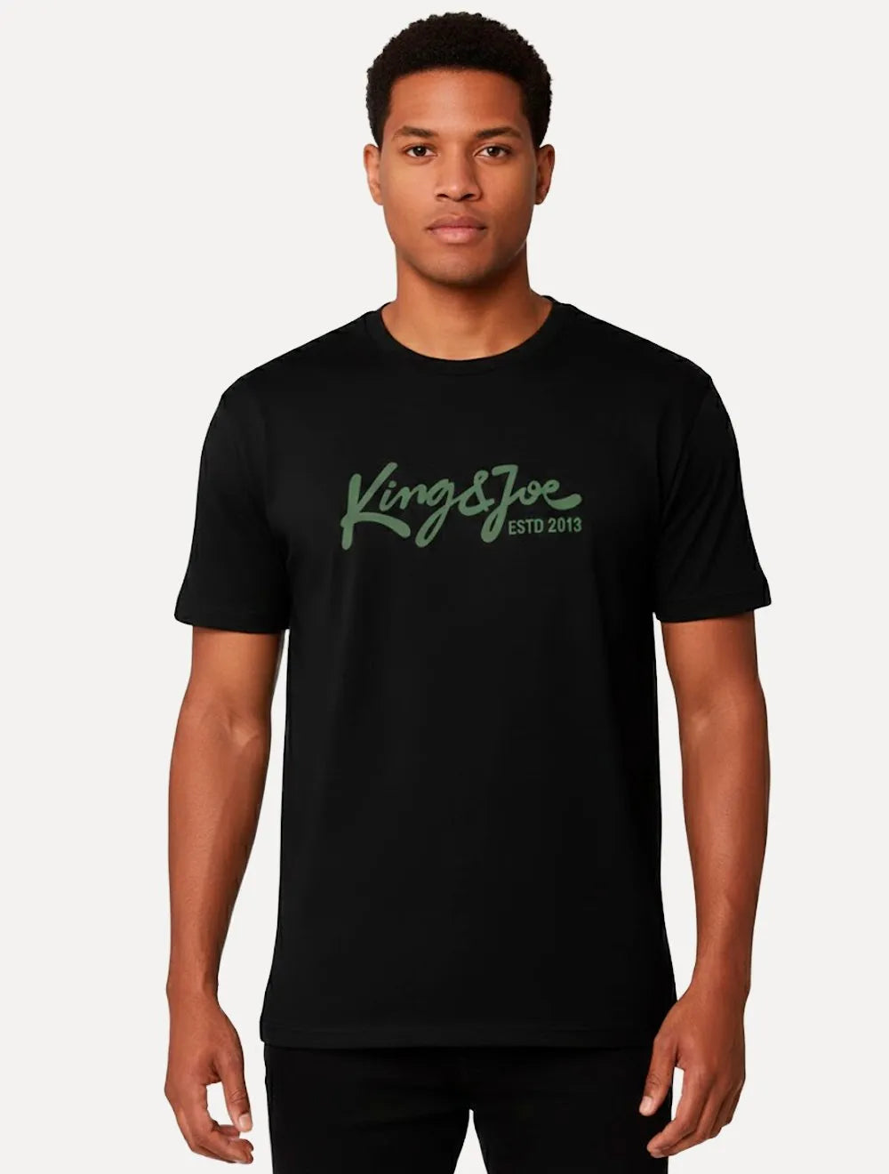 Camiseta King & Joe Premium Maculina Signature Logomania Estd 2013 Preto