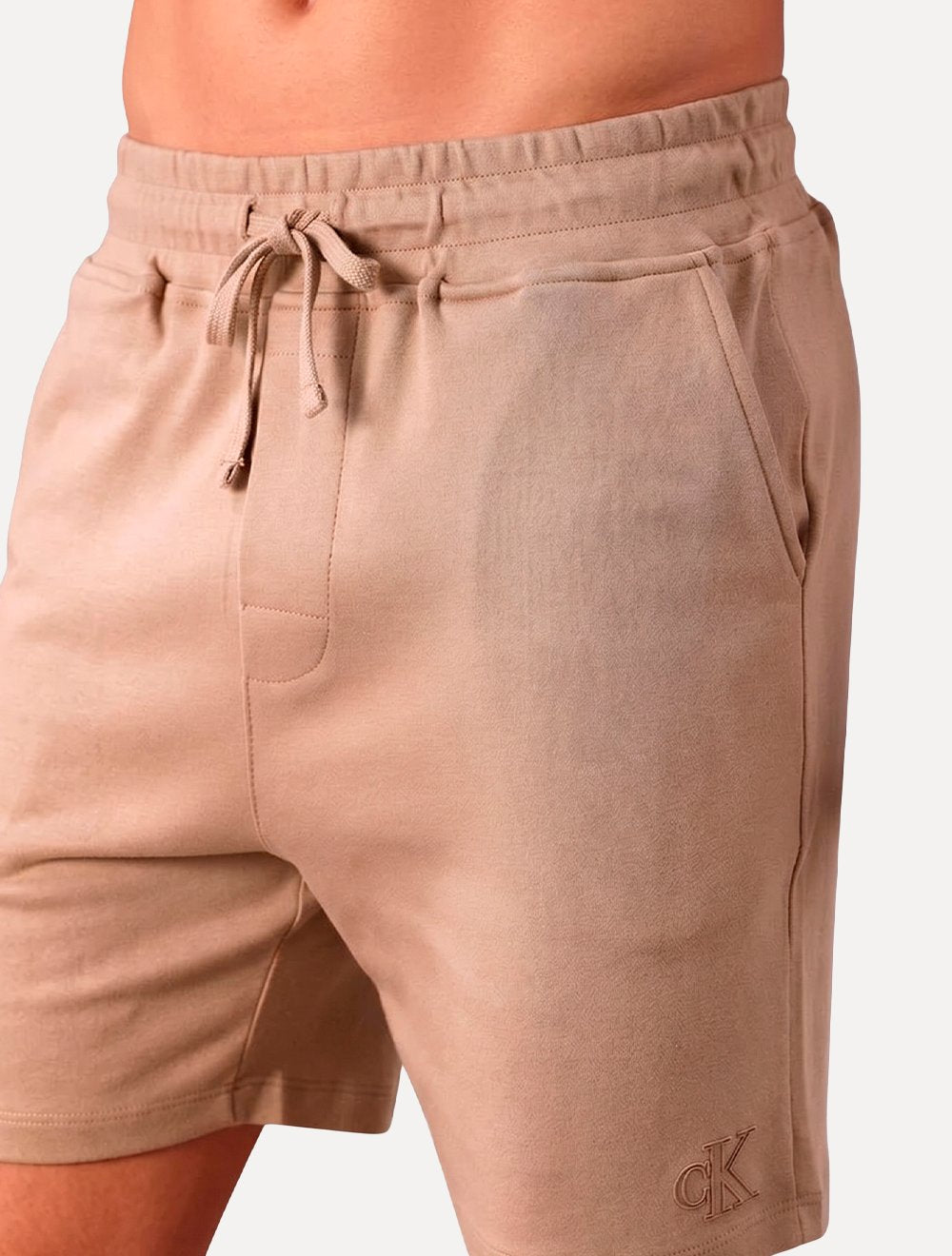 Bermuda Calvin Klein Masculina Suedine CK Logo Cáqui Médio