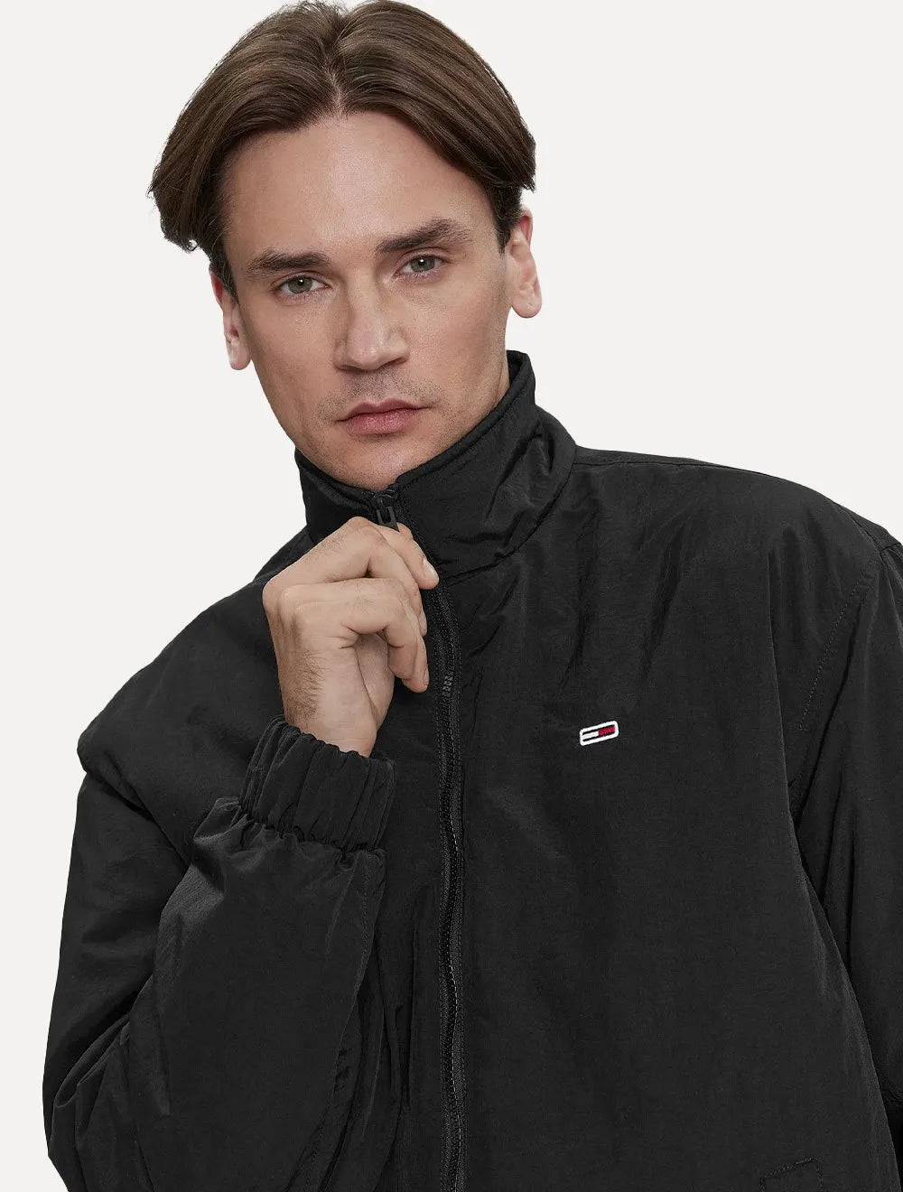 Jaqueta Tommy Jeans Masculina Essential Padded Plain Preta