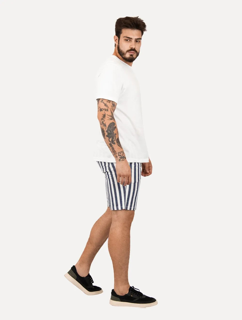 Bermuda Reserva Masculina Listrada Off-White/Azul Marinho