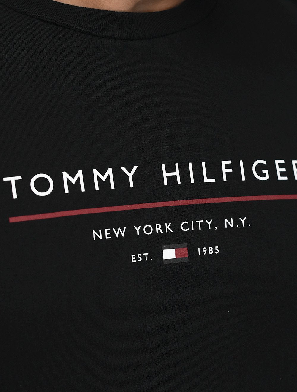 Camiseta Tommy Hilfiger Masculina Brand Love Big New Logo Preta
