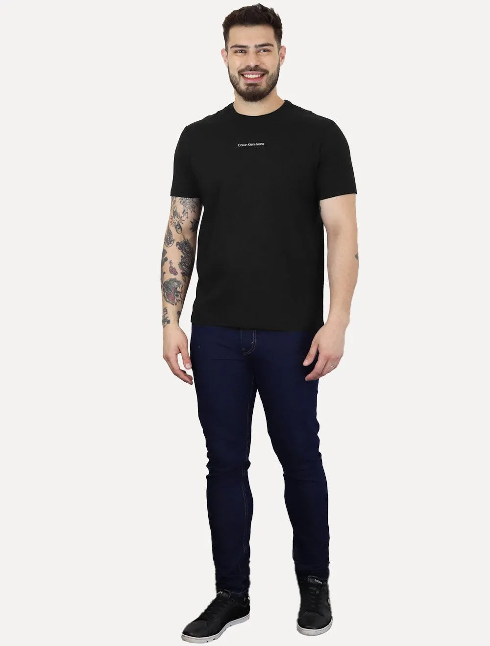 Camiseta Calvin Klein Jeans Masculina Institutional Small Logo Preta