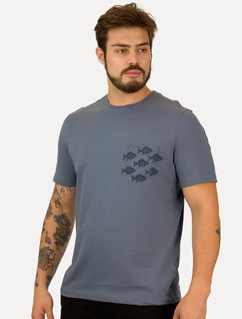 Camiseta Individual Masculina Comfort Bolso Peixes Azul Médio