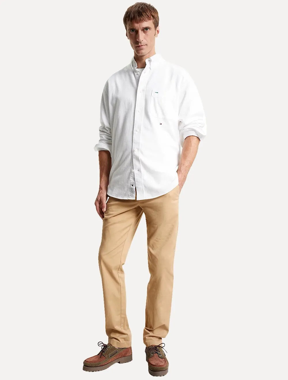 Calça Tommy Hilfiger Masculina de Sarja Brooklyn Cáqui Claro