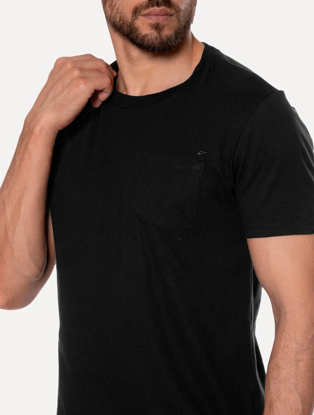 Camiseta Ellus Cotton Fine Easa Pocket Classic Preta