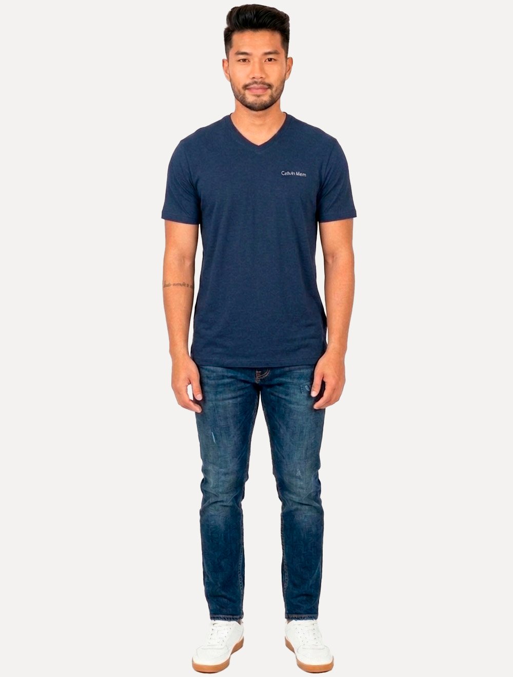 Camiseta Calvin Klein Swimwear Masculina V-Neck Slim Fit Logo Azul Marinho