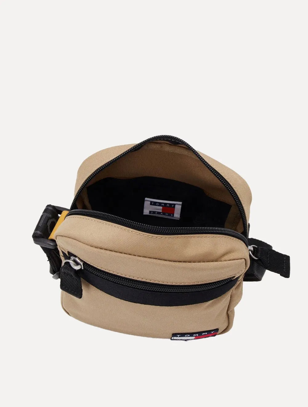 Bolsa Tommy Jeans Masculina Daily Essential Shoulder Reporter Cáqui