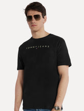 Camiseta Tommy Jeans Masculina Core Linear Gold Logo Preta