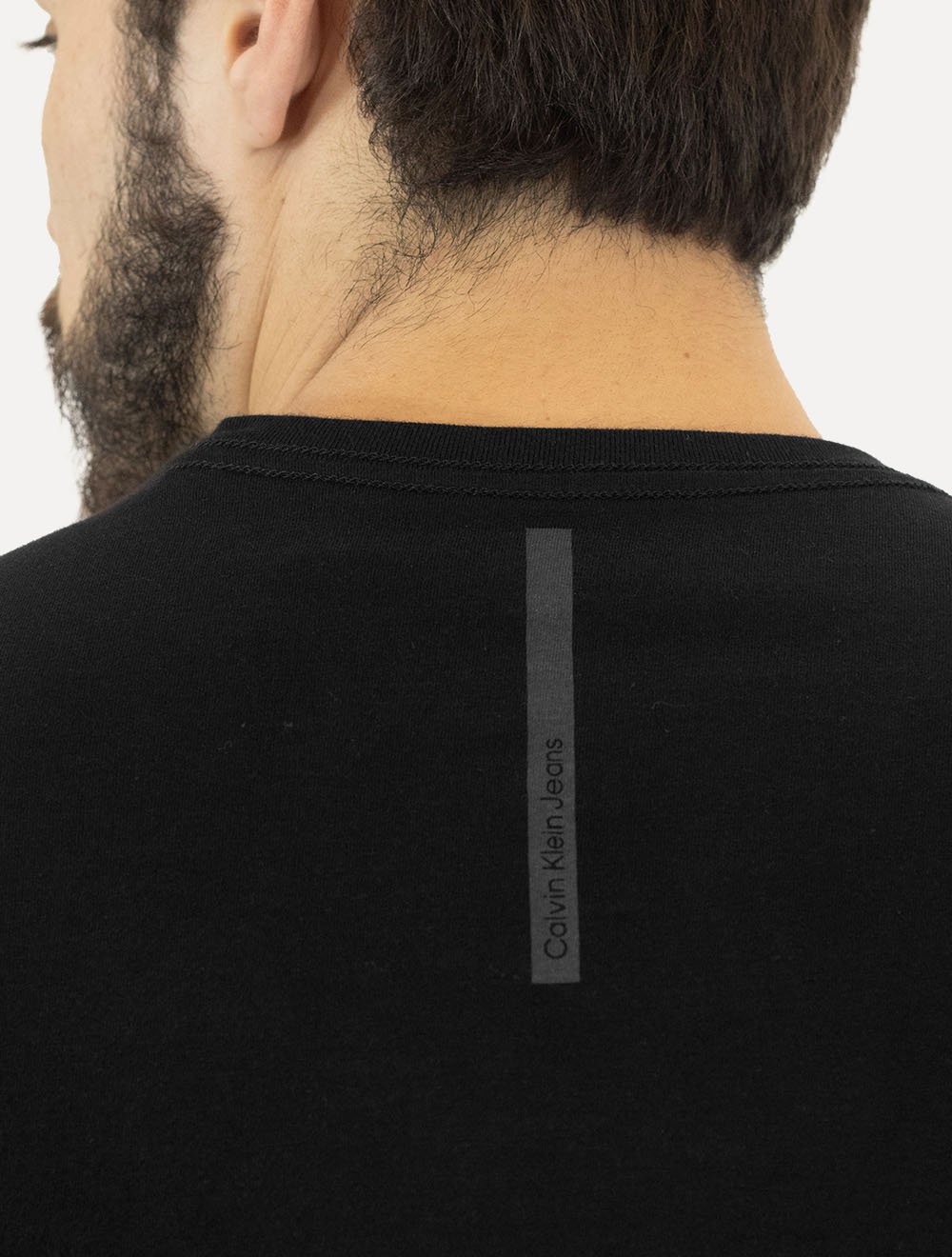 Camiseta Calvin Klein Jeans Masculina Nape Logo CK Gel Preta