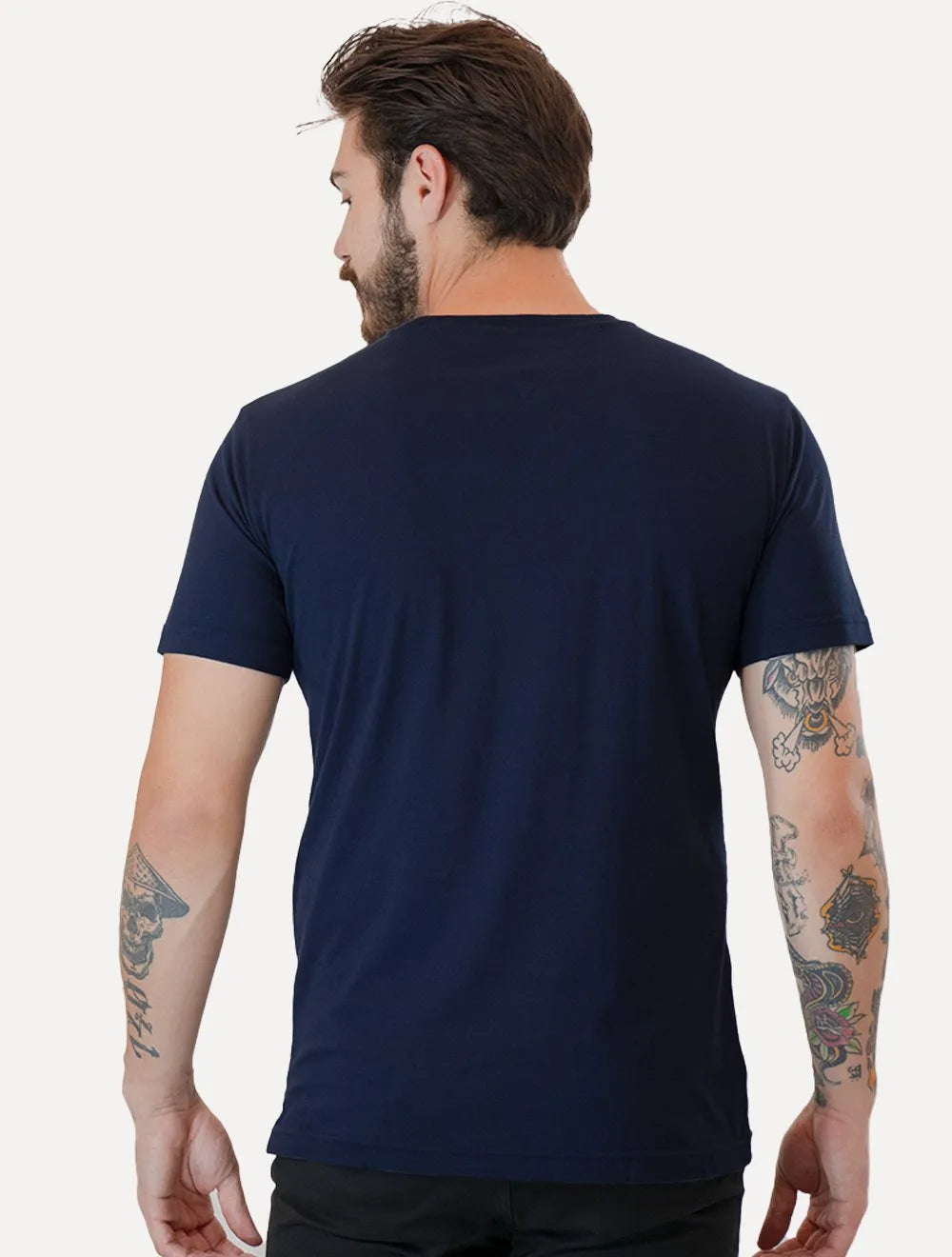 Camiseta Tommy Hilfiger Brand Love Chest Tee Azul Marinho