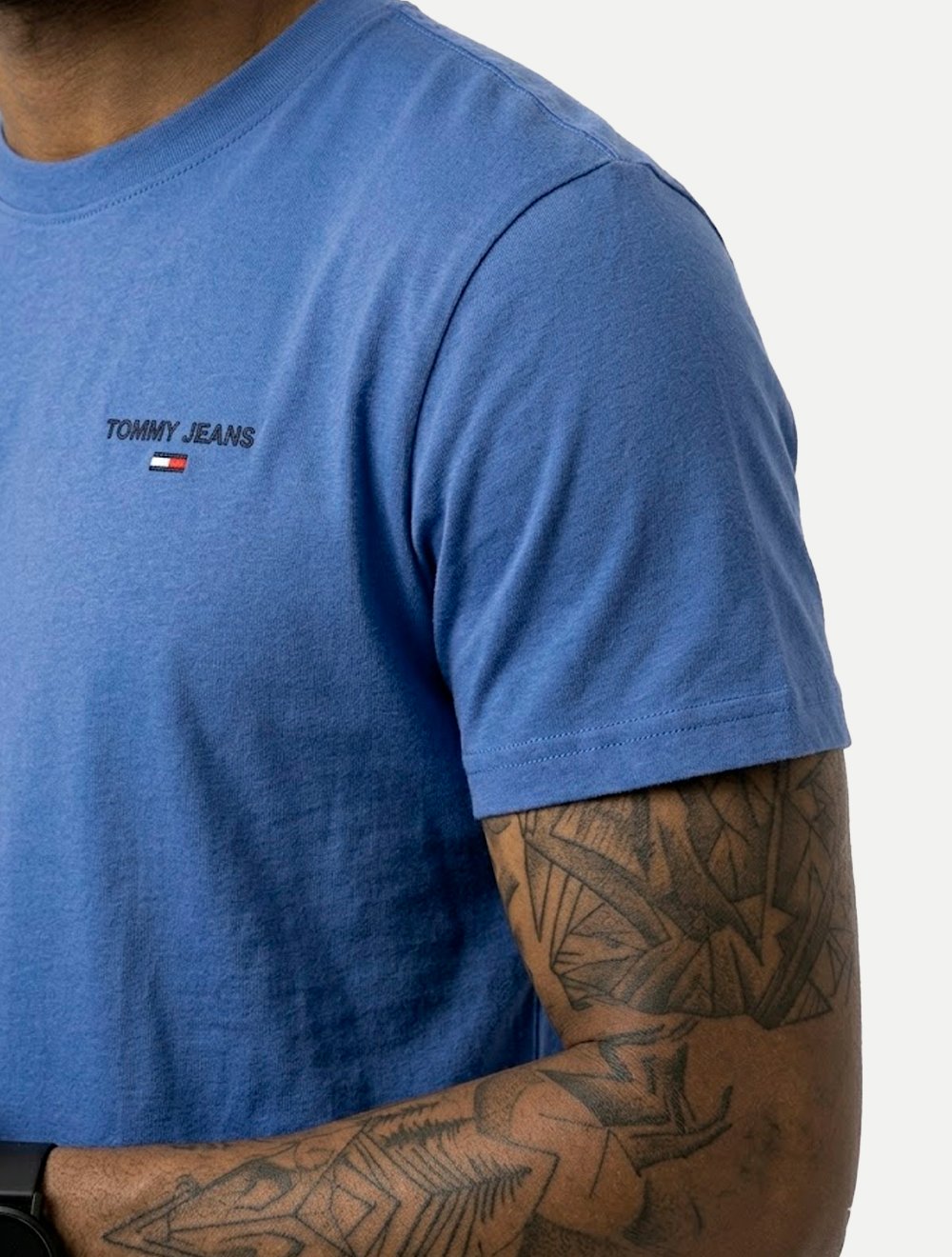 Camiseta Tommy Jeans Masculina Slim Linear Chest Azul Médio