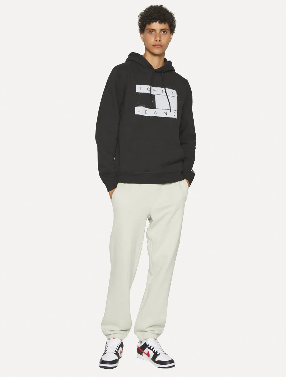 Moletom Tommy Jeans Masculino Hoodie Flag Logo Spray Preto