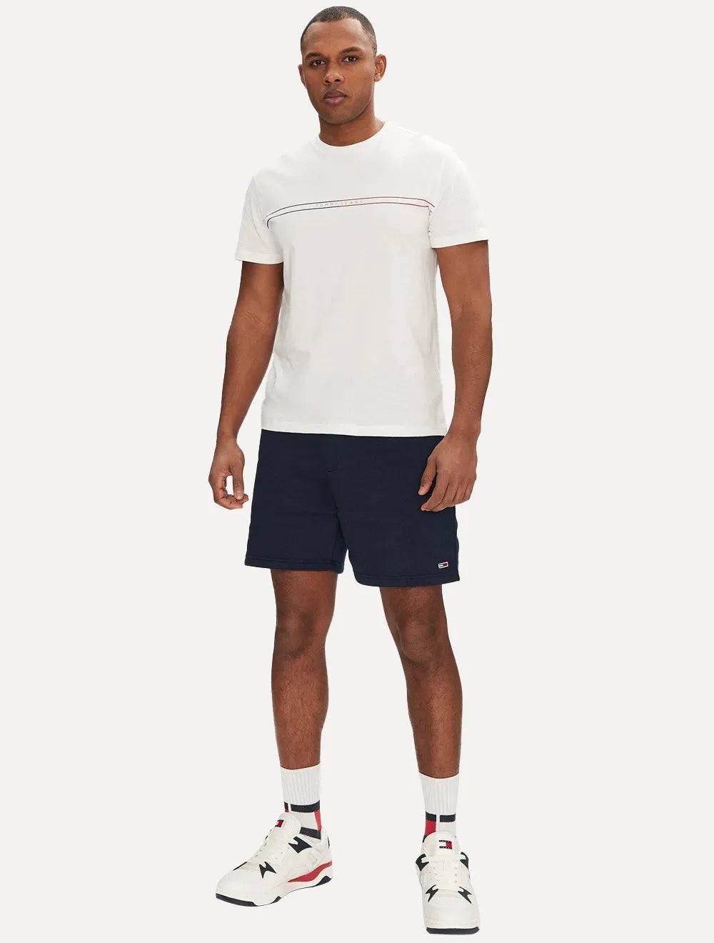 Camiseta Tommy Jeans Masculina Core Linear Stripe Logo Branca