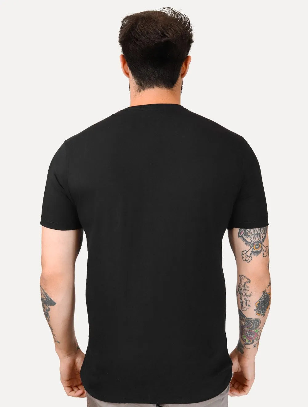 Camiseta Guess Masculina Silk Logo Simple Preta