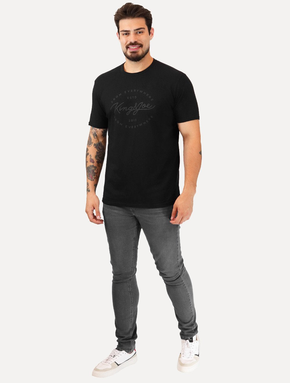 Camiseta King & Joe Masculina Signature Circle Estd 2013 Preta
