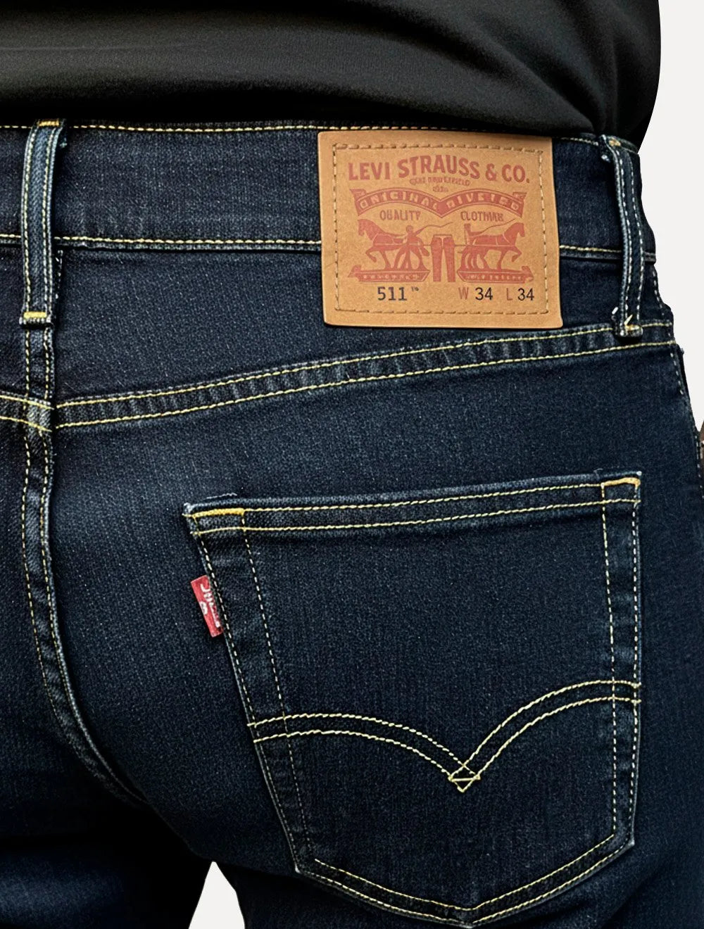Calça Jeans Levis 511 Slim Stretch Escura