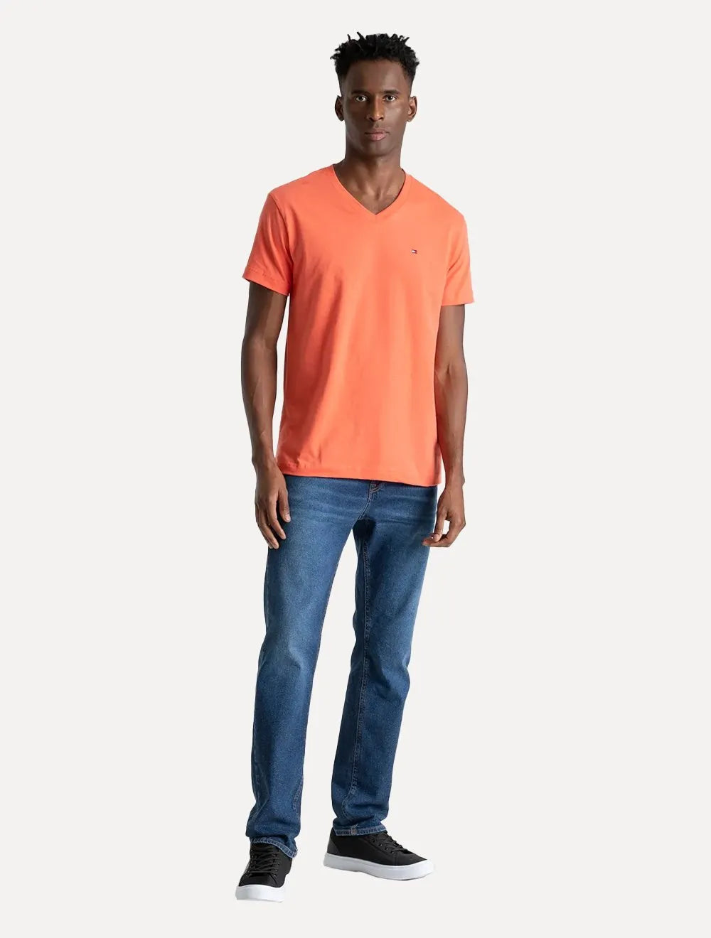 Camiseta Tommy Hilfiger Masculina Essential V-Neck Laranja Coral