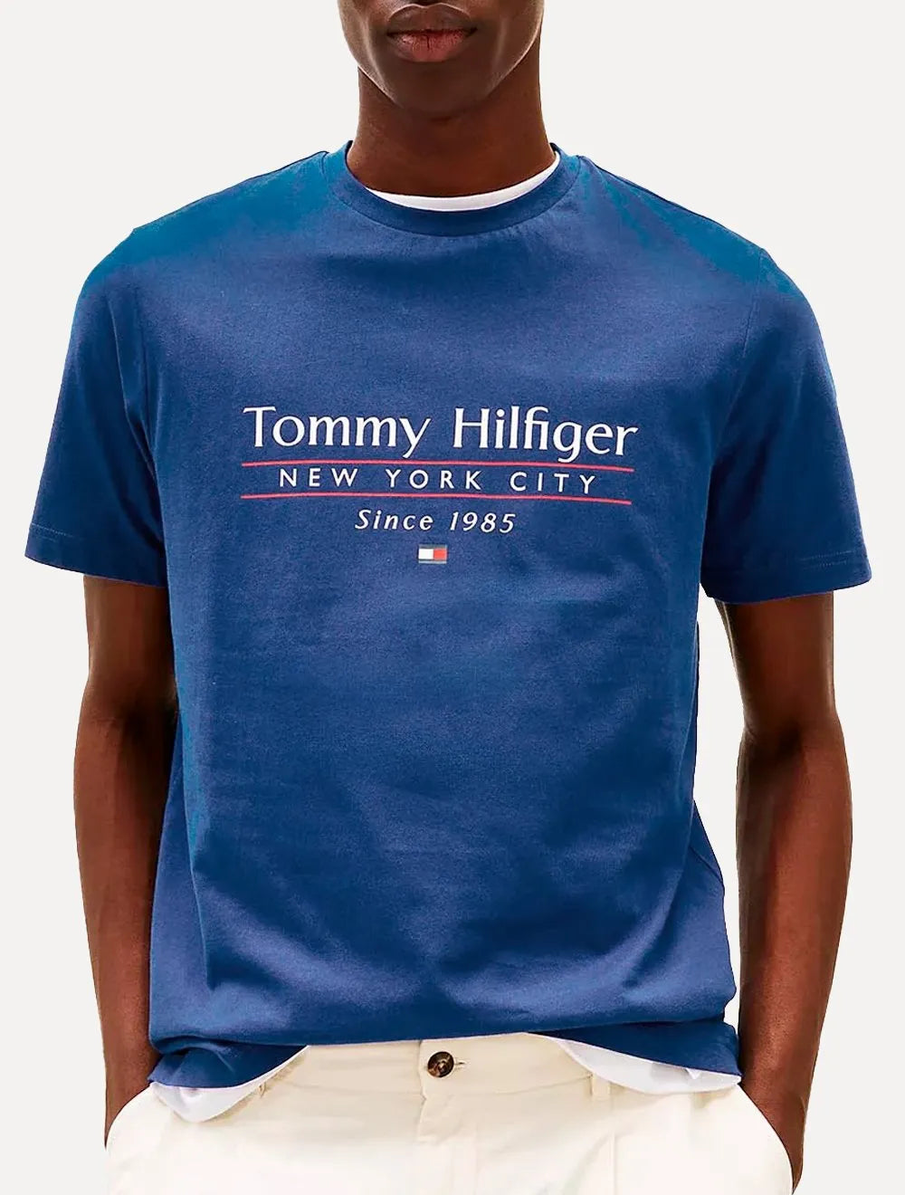 Camiseta Tommy Hilfiger Masculina Center Stack Azul Royal