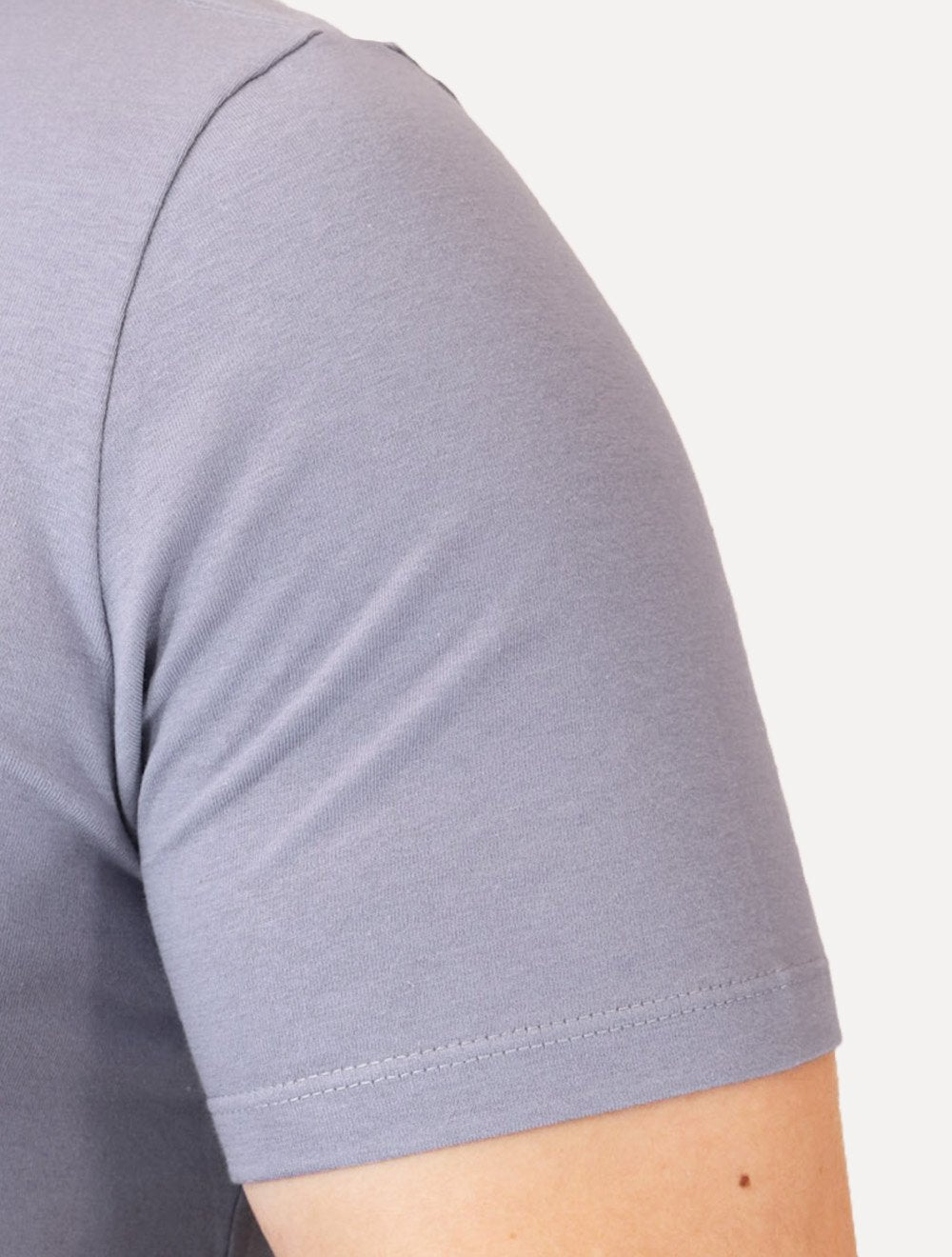 Camiseta Dudalina Masculina Essentials Modal Logo Lilás