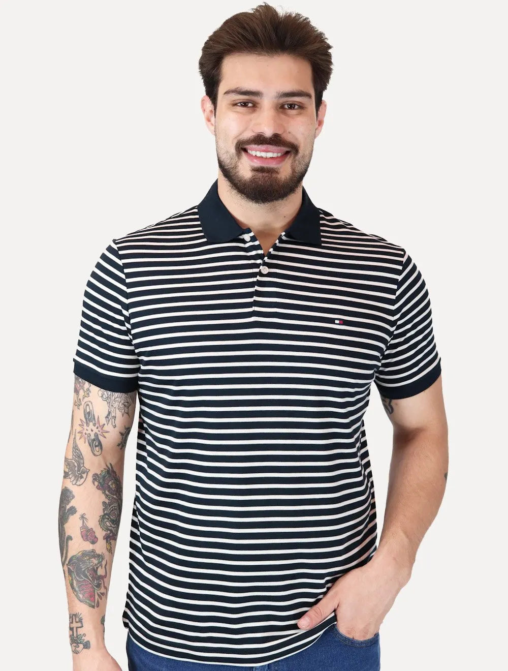 Polo Tommy Hilfiger Masculina Malha Liquid Cotton Regular Fit Listrada Azul Marinho Off White