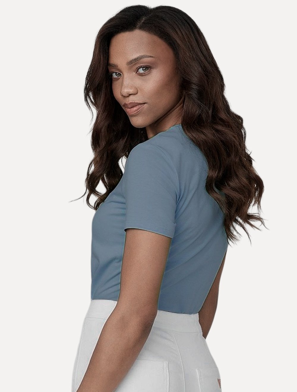 Camiseta Guess Feminina Chest Rubber Logo Azul Médio