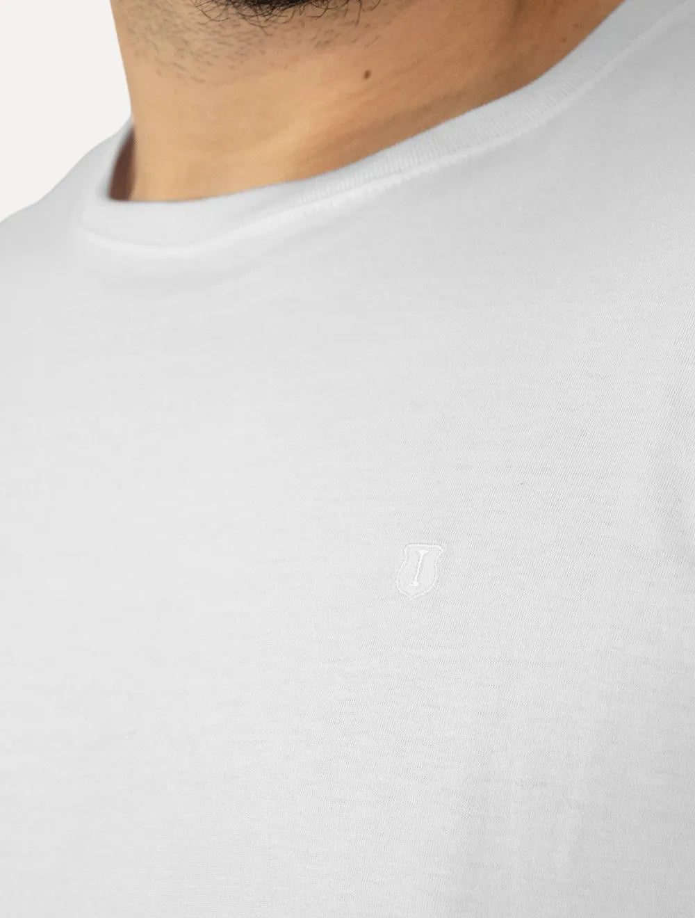 Camiseta Individual Masculina Slim Light Logo Branca