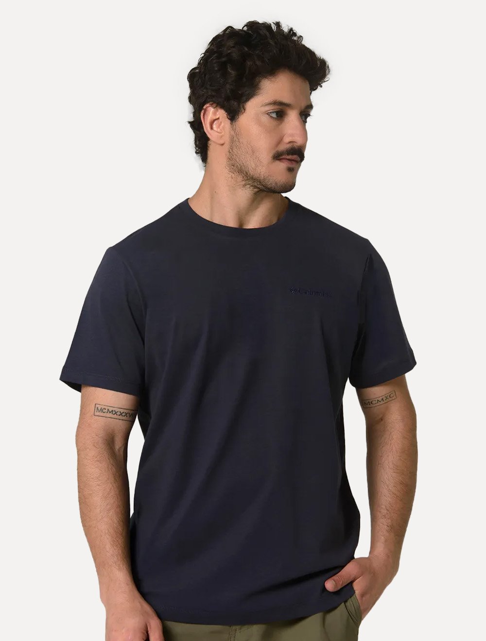 Camiseta Columbia Masculina Basica Logo Bordado Azul Marinho