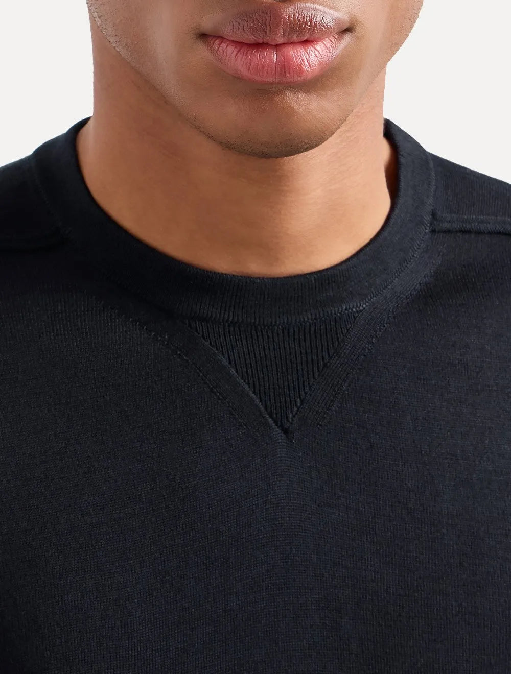 Suéter Empório Armani Masculino Crewneck Lyocell Essential Azul Marinho