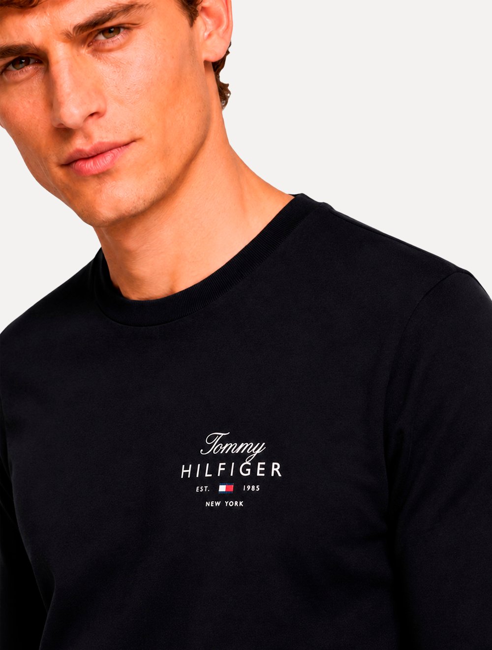 Camiseta Tommy Hilfiger Masculina Manga Longa Brand Love Graphic Preta