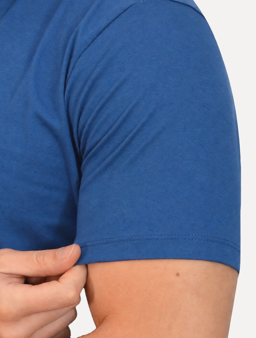 Camiseta Guess Masculina Classic Logo Embossed Azul Médio