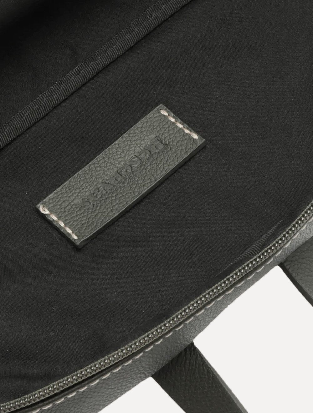 Mochila Reserva Oslo Parma Cinza Escuro