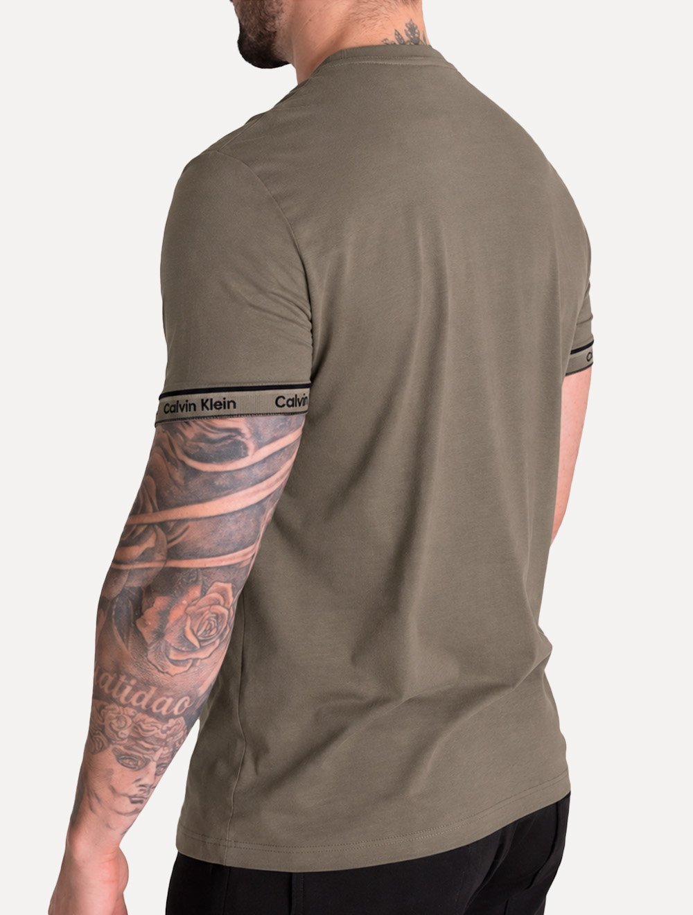 Camiseta Calvin Klein Masculina Punho Logo Marrom Claro