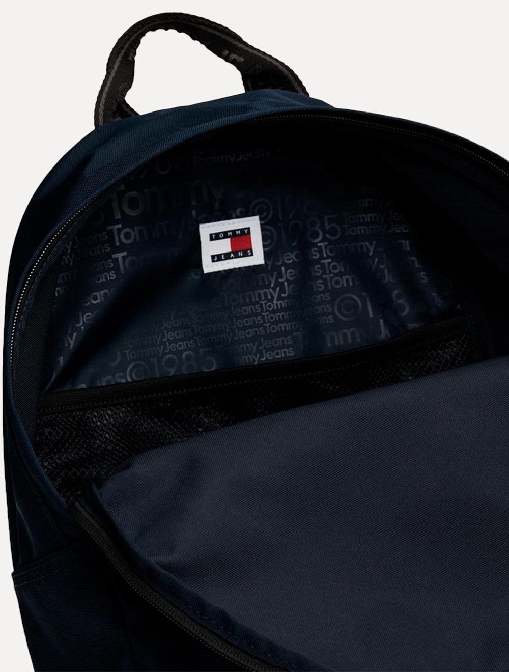 Mochila Tommy Jeans Ess Daily Dome Azul Marinho