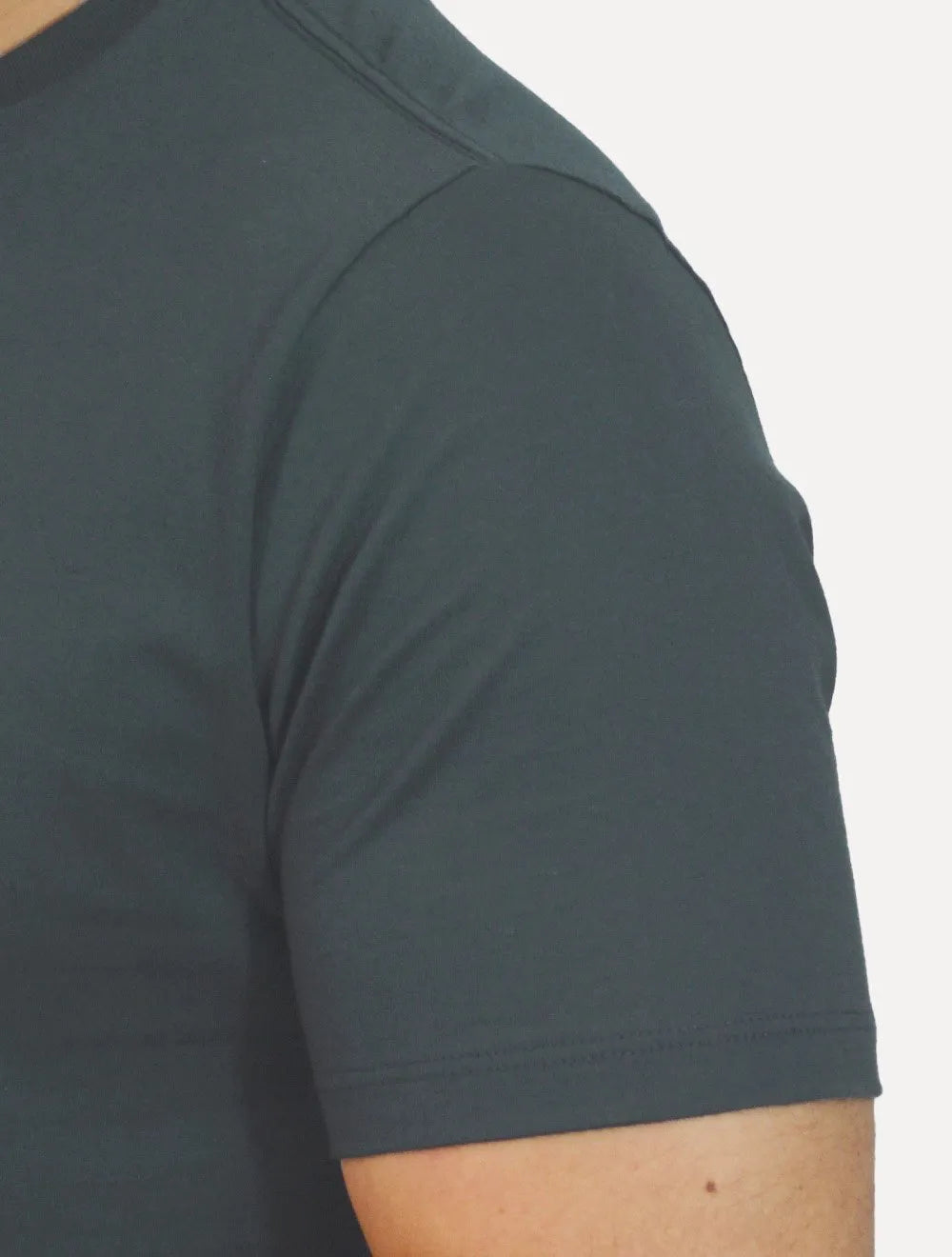 Camiseta Calvin Klein Jeans Masculina New Logo Re Issue Azul Marinho