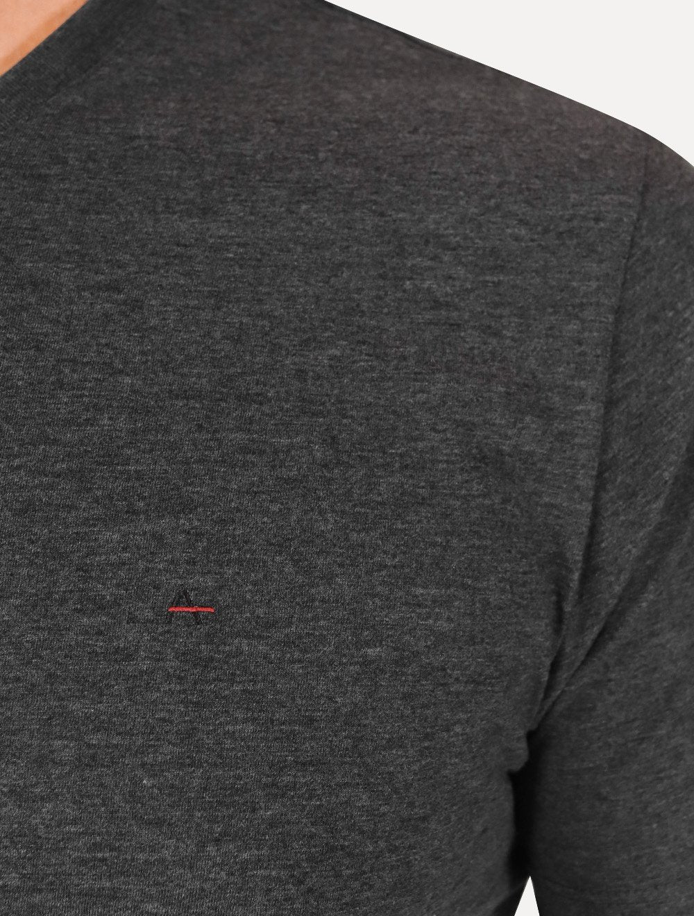 Camiseta Aramis Masculina Basic V-Neck Dark Logo Grafite Mescla