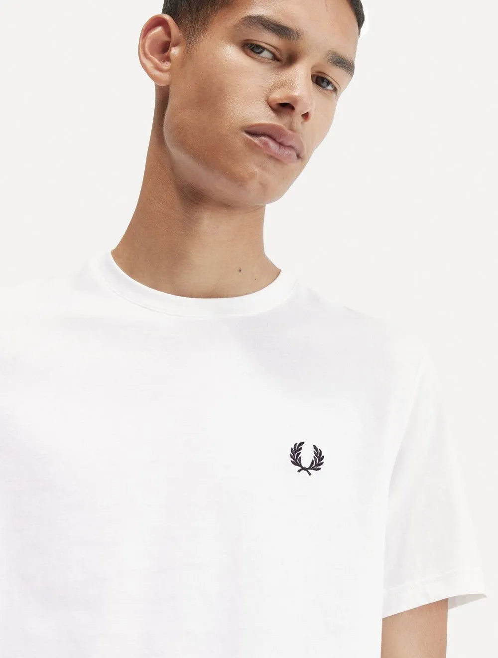 Camiseta Fred Perry Masculina Regular Back Graphic Laurel Branca