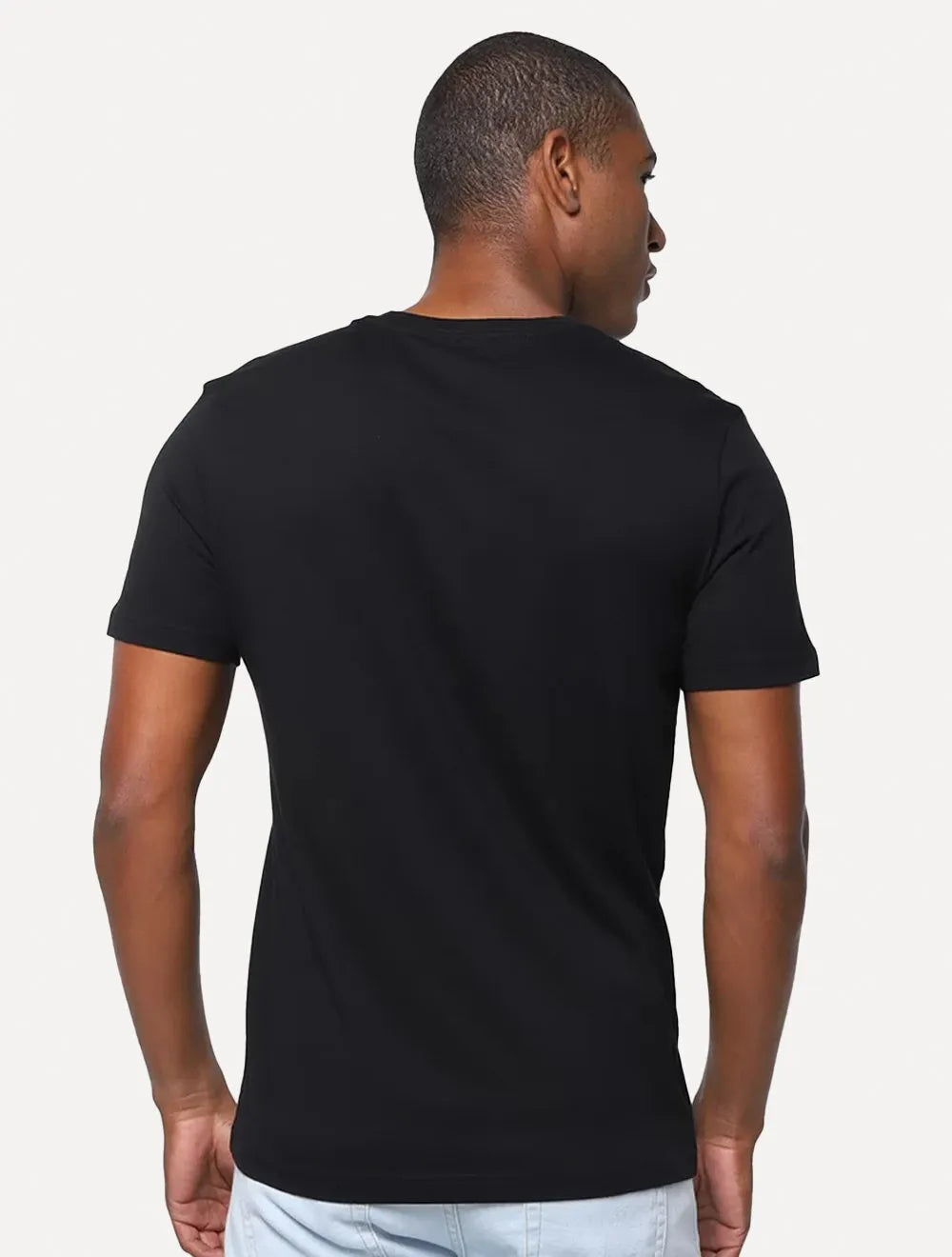 Camisetas Calvin Klein Underwear Masculinas C-Neck Branca e Preta Pack 2UN