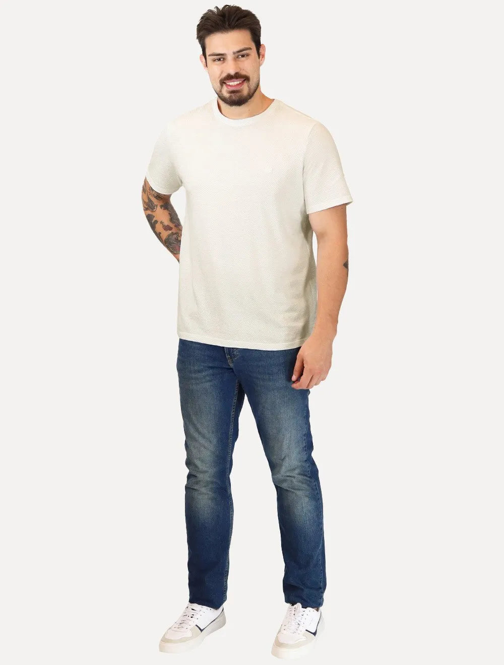 Camiseta Dudalina Masculina Textura Mono Logo Cáqui Claro