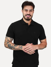 Polo Levis Housemark Standard Mono Logo Preta