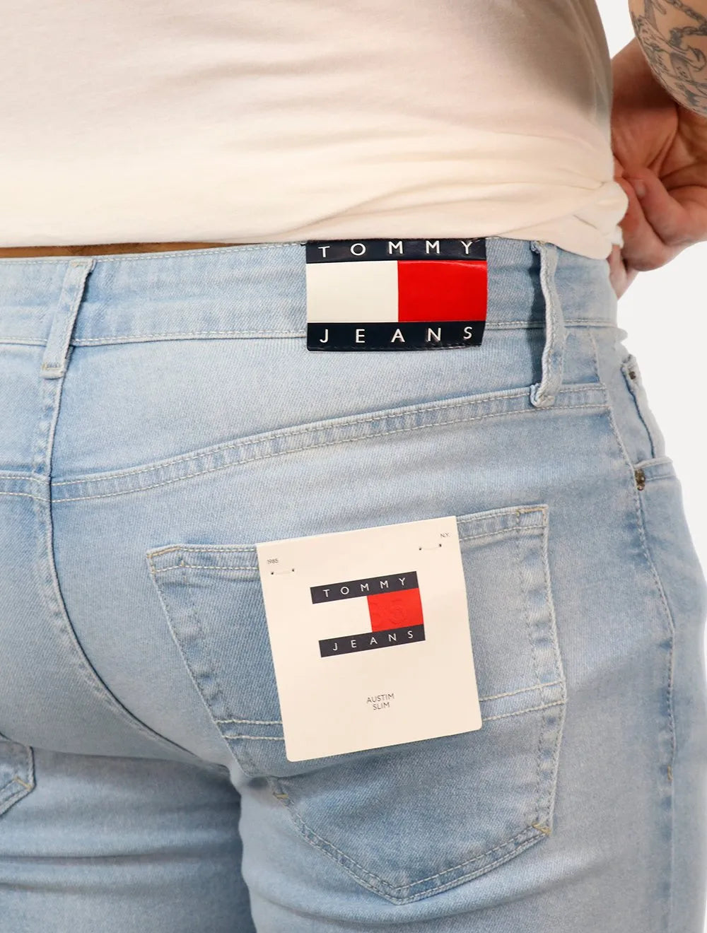 Calça Tommy Jeans Masculina Slim Austin Clara