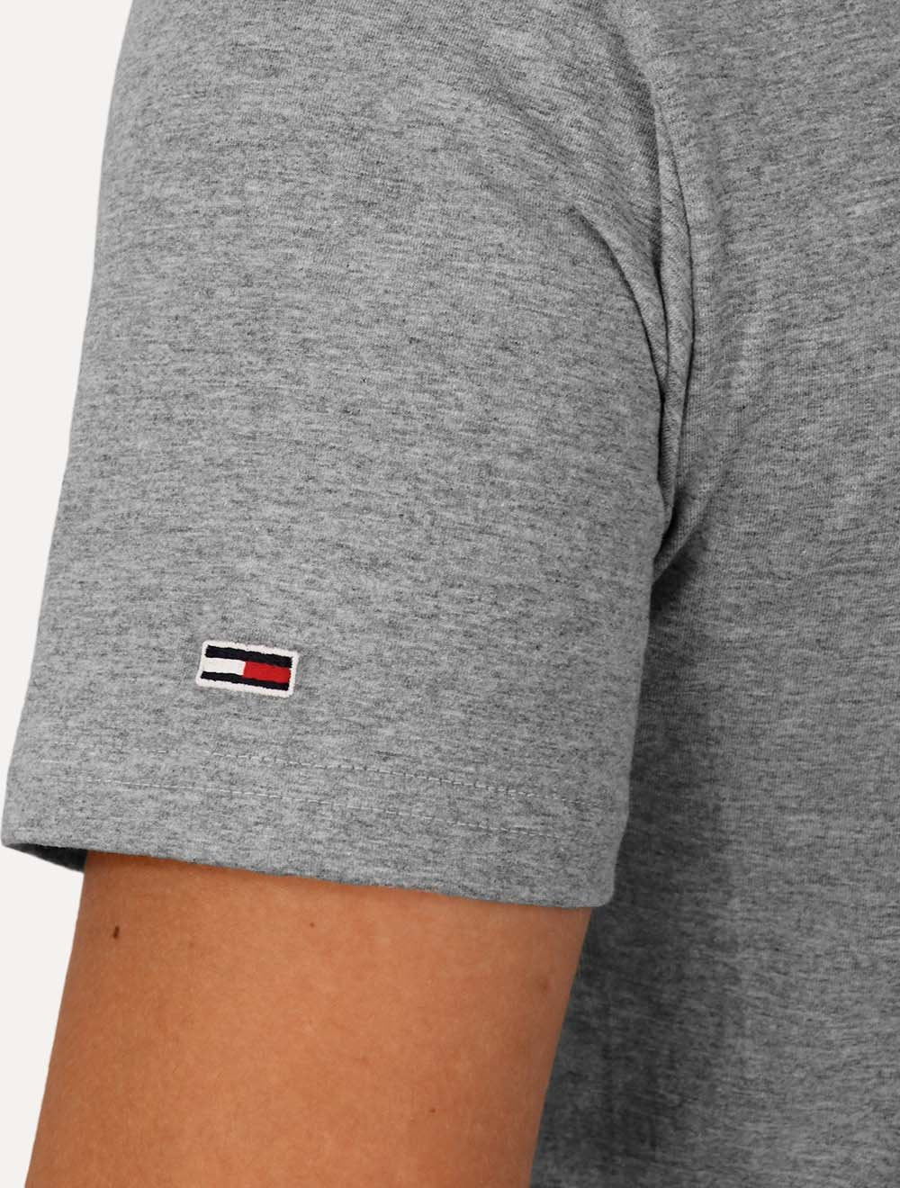 Camiseta Tommy Jeans Regular College Print Cinza Mescla