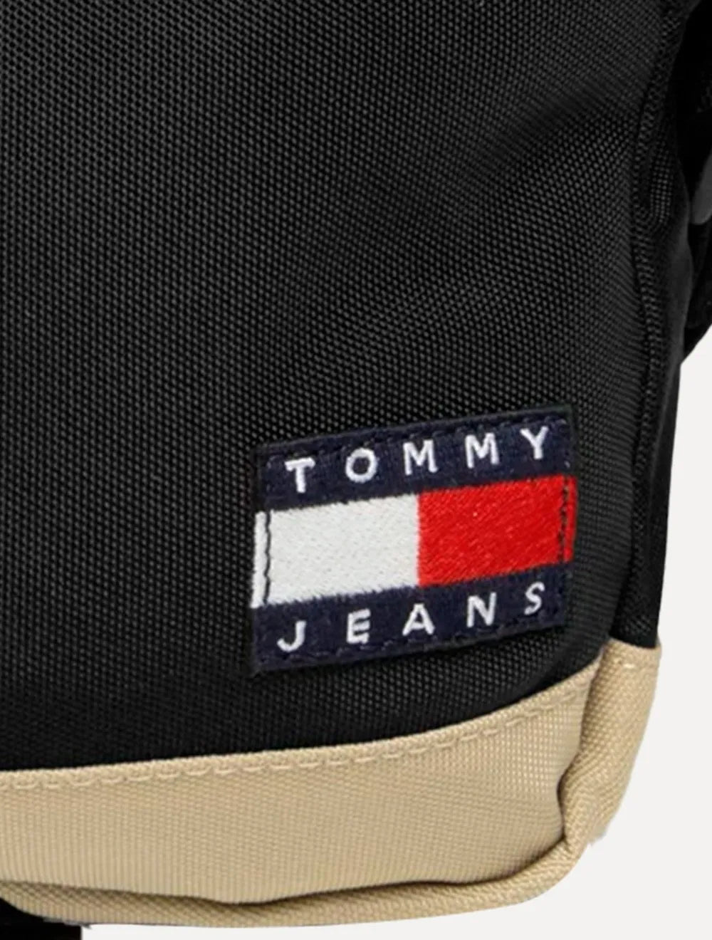 Bolsa Tommy Jeans Masculina Daily Essential Squared Reporter Preta
