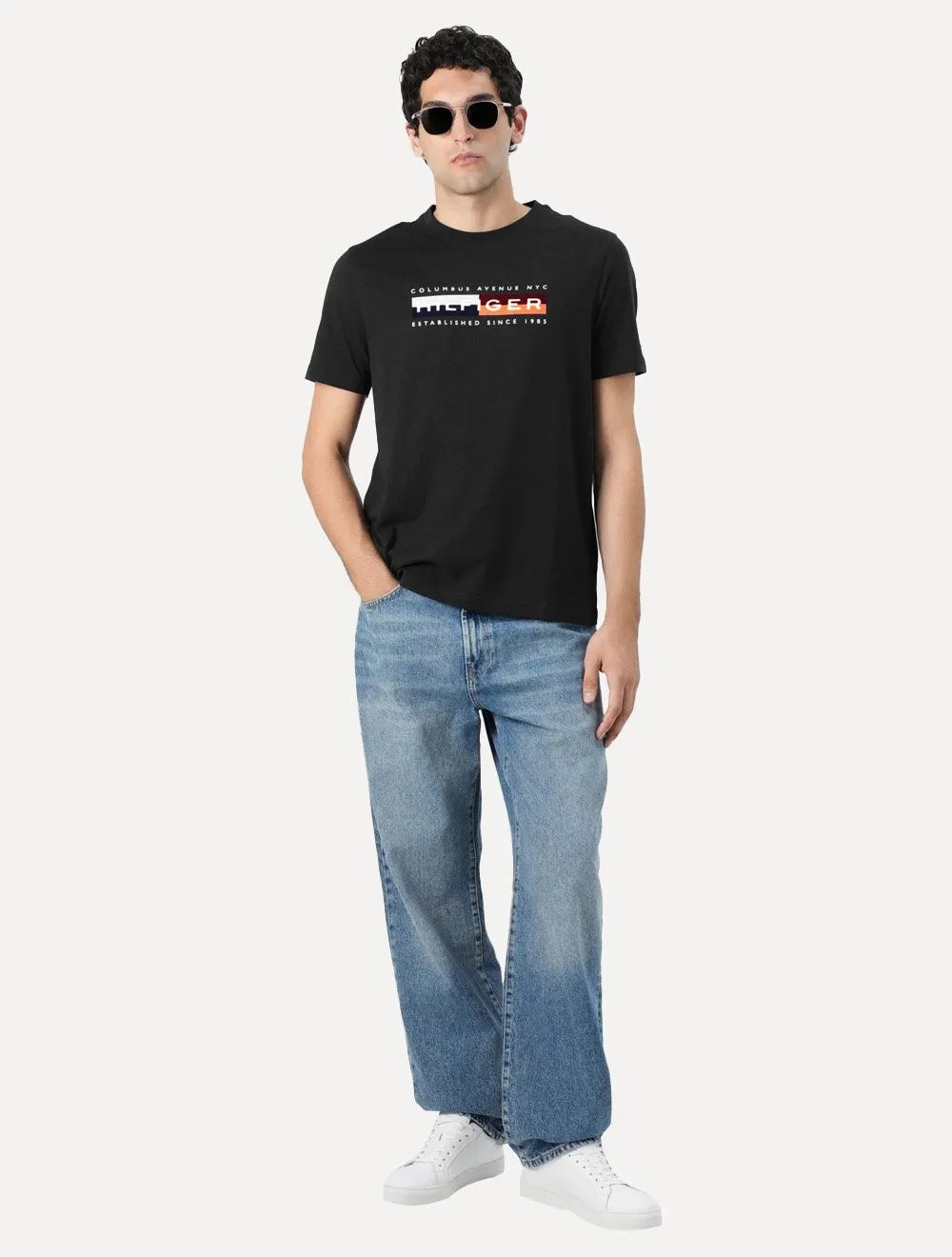 Camiseta Tommy Hilfiger Masculina Colour Block Graphic Preta