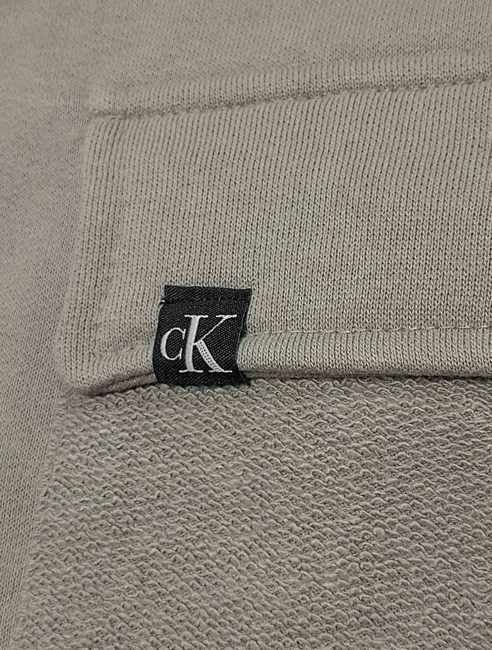 Calça Calvin Klein Jeans Masculina Moletom CKJ Cargo Caqui Médio