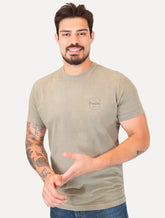 Camiseta King & Joe Masculina Signature Circle Estonada Peito Verde Médio
