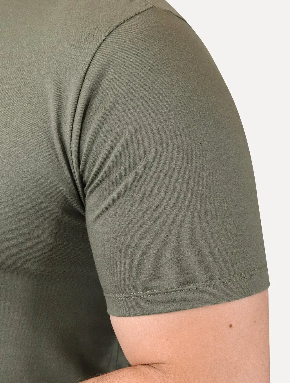 Camiseta Guess Masculina Los Angeles Rubber Logo Block Verde