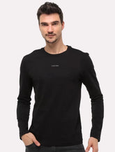 Camiseta Calvin Klein Masculina Manga Longa Institutional Logo Flamê Preta