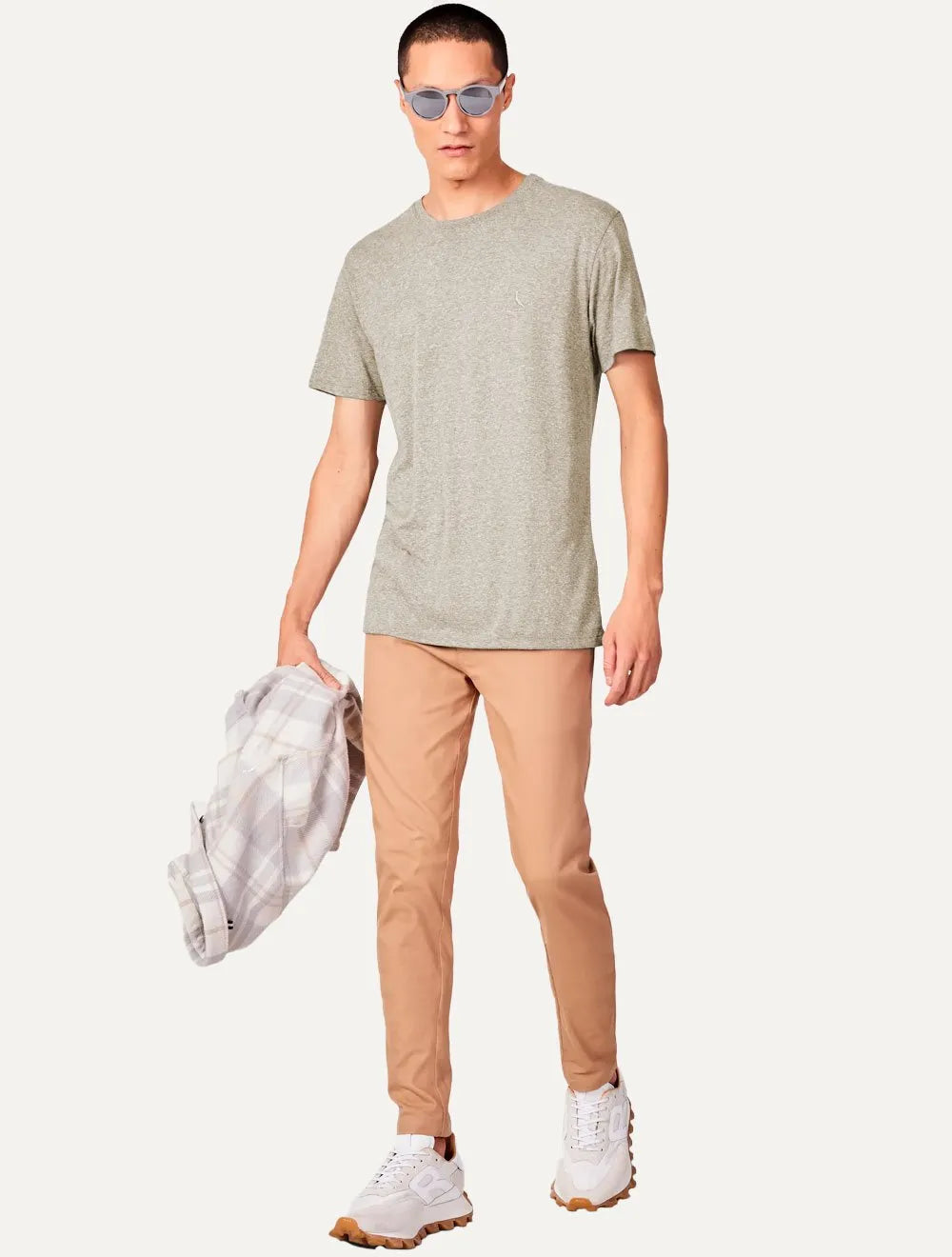 Camiseta Reserva Masculina Slim Malha Pêssego Areia Mescla