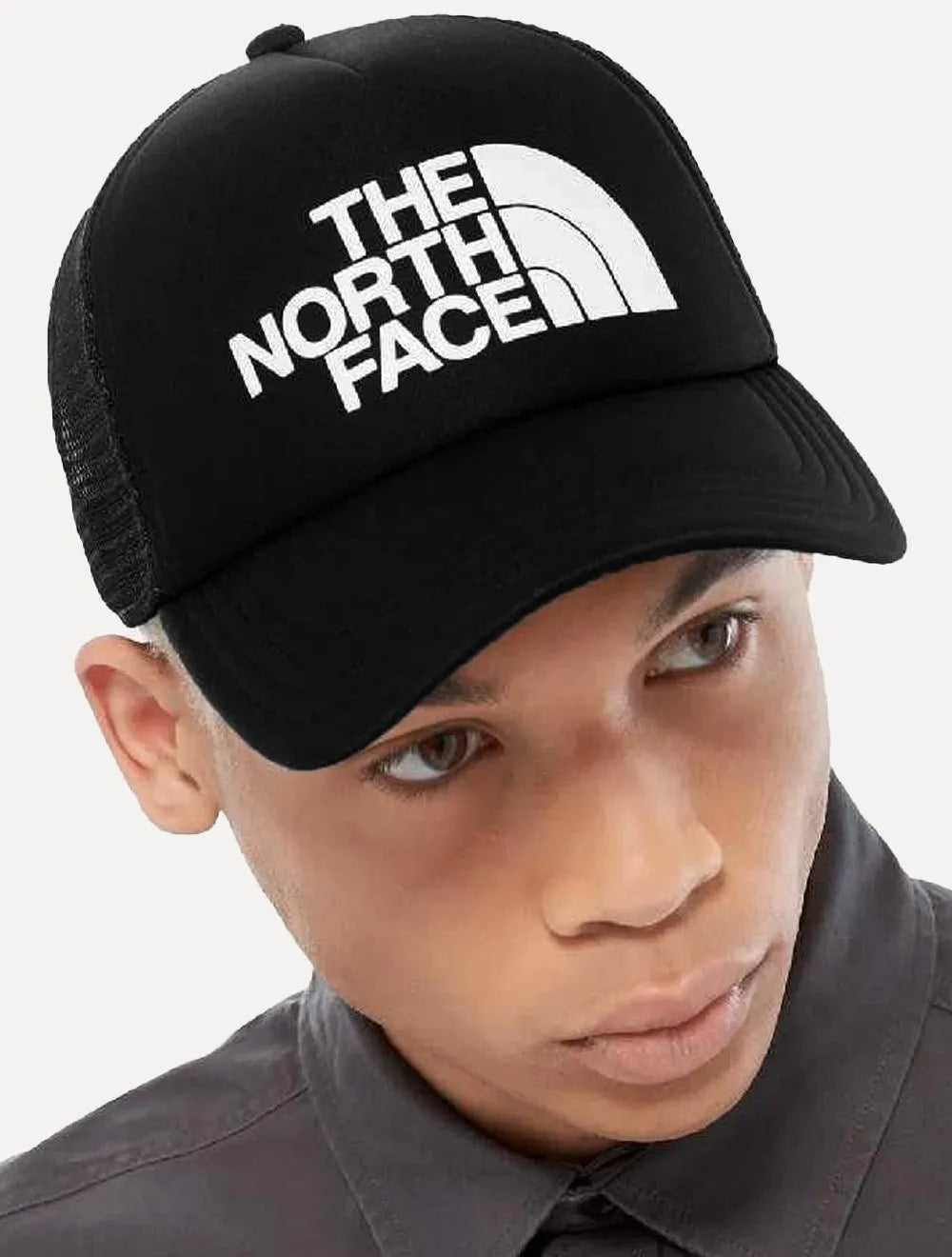 Boné The North Face Logo Trucker Preto