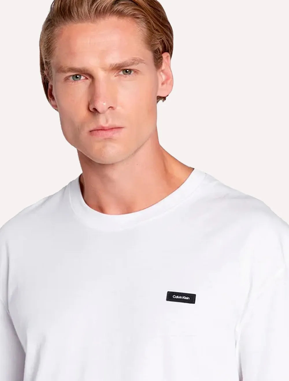 Camiseta Calvin Klein Masculina Comfort Fit Rubber Patch Branca